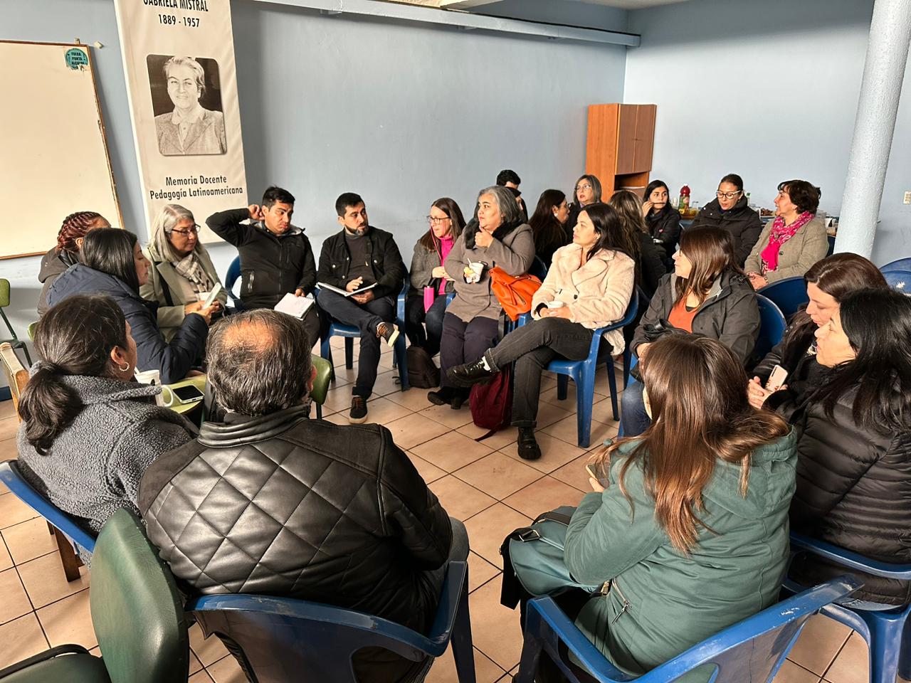 Profesionales de la educación participaron en Seminario que abordó el autocuidado y la contención emocional