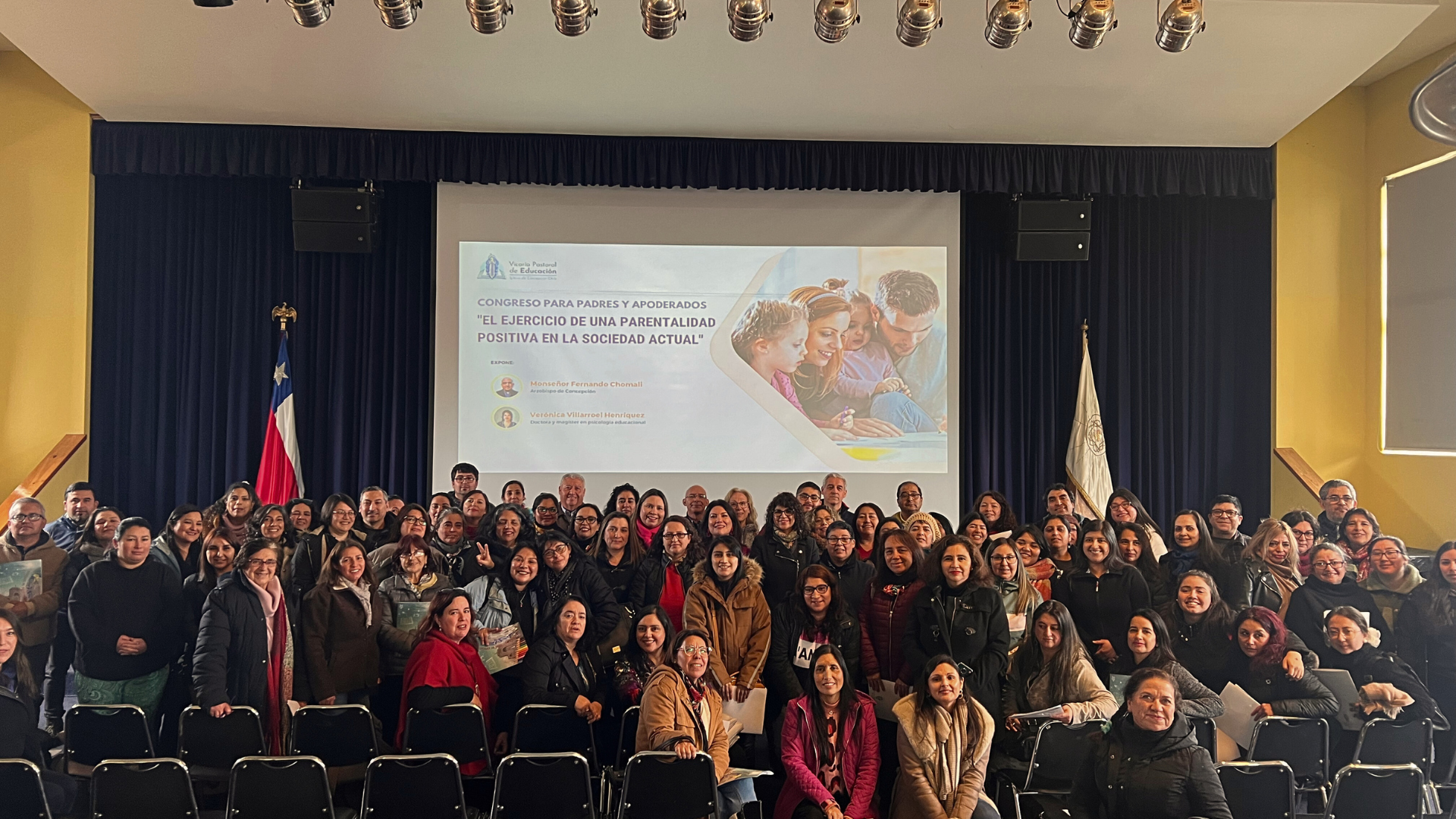 Congreso para padres y apoderados abordó el ejercicio de la parentalidad positiva